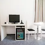 מלון Alex&george Boutique