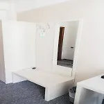 Alex&george Boutique מלון