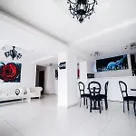 Alex&george Boutique