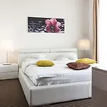 Alex&george Boutique Hotel 4*