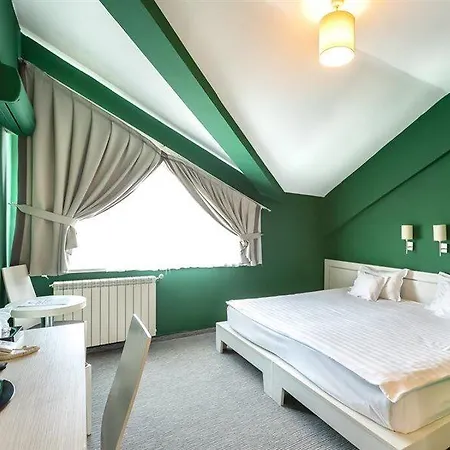 Alex&george Boutique