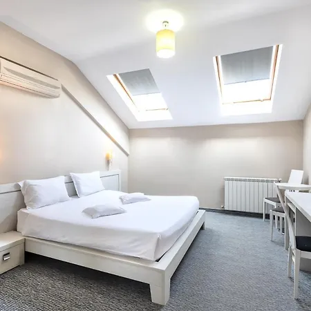 Hotel Alex&george Boutique 4*