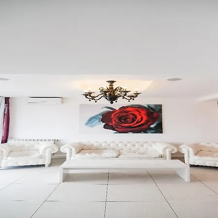 Alex&george Boutique 4*