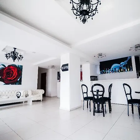 Alex&george Boutique