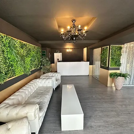 Hotel Alex&george Boutique 4*