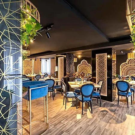 Alex&george Boutique 4*