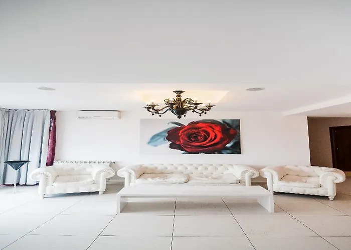 Alex&george Boutique 4*