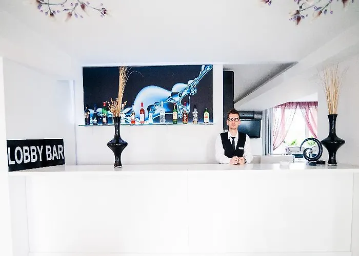 Hotel Alex&george Boutique 4*