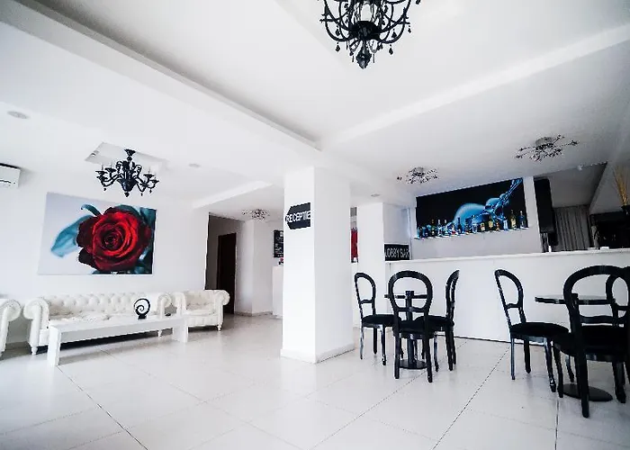 Alex&george Boutique