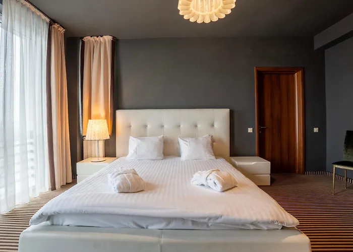 Alex&george Boutique 4*