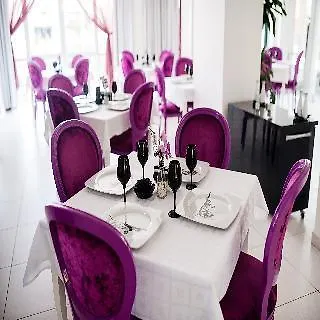 Alex&george Boutique 4*