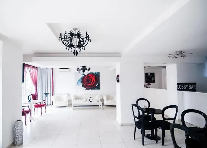 Alex&george Boutique 4*